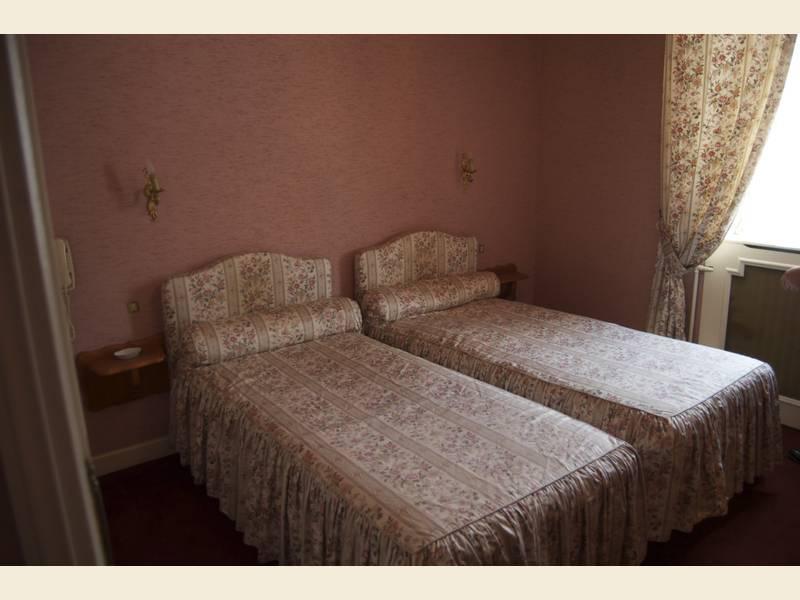 Hotel Absolue Renaissance Magny-Cours Exterior foto